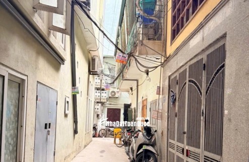 Bán nhà riêng Giáp Nhị, Hoàng Mai dưới 6.3 tỷ. 35m2 x 5T Ngõ nông ô tô gần